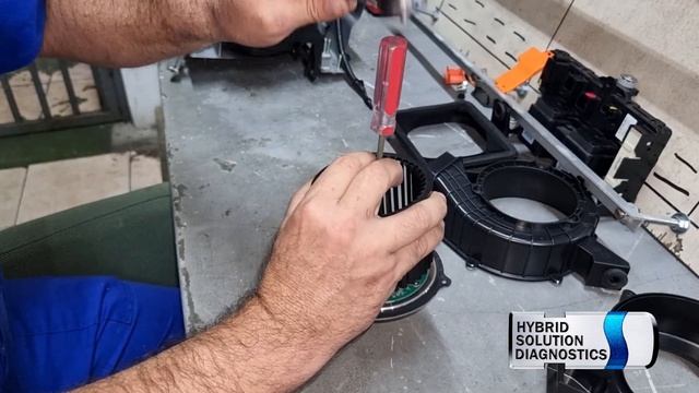 Cleaning the hybrid battery cooling fan hyundai kona ioniq and kia niro смотреть онлайн