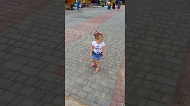 Крым, Керчь, прыгаем на батуте) смотреть онлайн