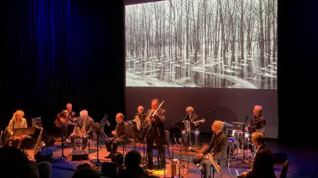 FLAT JUNGLE (Waddenzee suite) by Willem Breuker perfomed by I Compani & Jan v Teeffelen 01-28 2024 смотреть онлайн