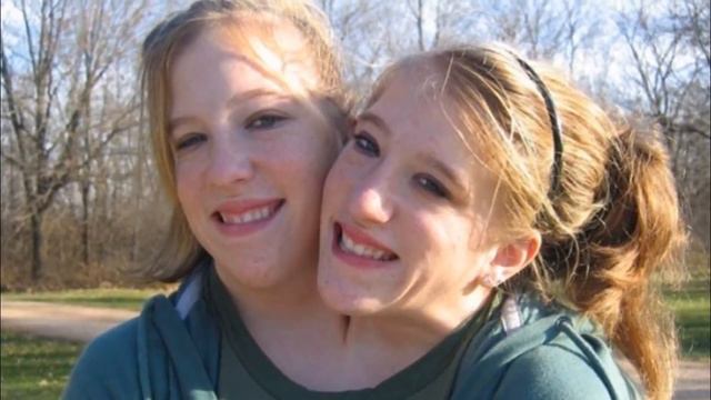 10 БЛИЗНЕЦОВ, равных КОТОРЫМ НЕТ смотреть онлайн