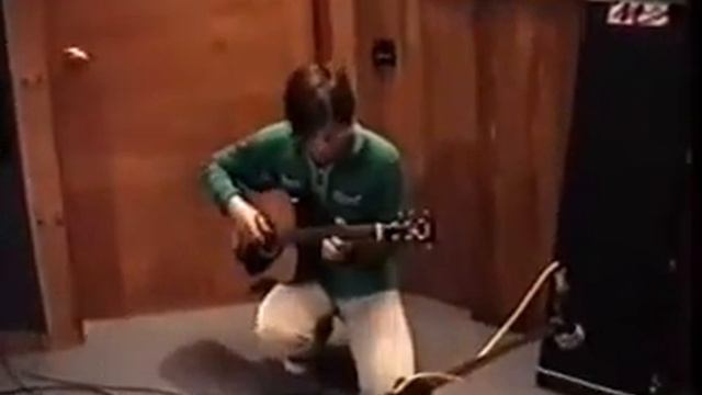 Алик Краснов и Илья Лагутенко репетируют песню "Дельфины" смотреть онлайн