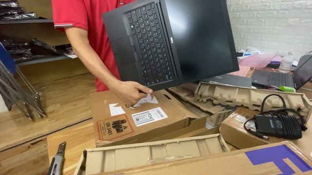Laptop ưa thích của anh chị văn phòng, Làm việc online, Học tập tại nhà Dell Latitude 7480 смотреть онлайн