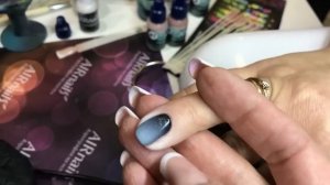 Секреты нанесения и закрепления градиента на ногтях | Уроки аэрографии на ногтях