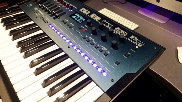 KORG OPSIX - First Look смотреть онлайн