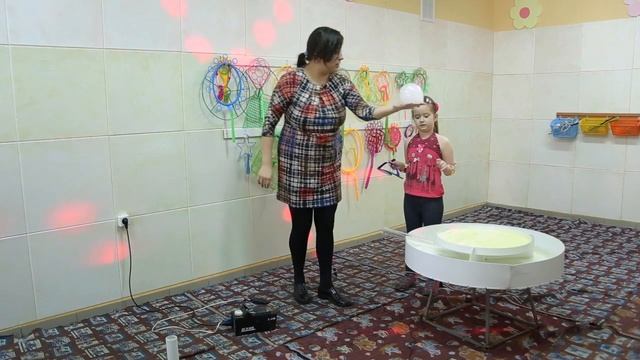 Белый пузырь вулкан и забавные глазки :) Видеожурнал о шоу мыльных пузырей смотреть онлайн