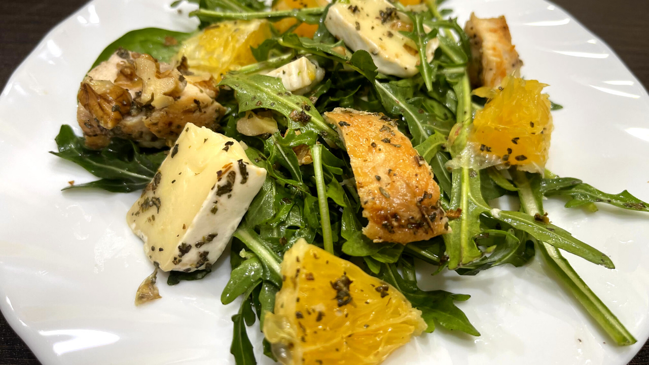 Французский салат с сыром Бри и апельсиновым дрессингом. Рецепты от Натали! Вкусно, быстро и просто смотреть онлайн