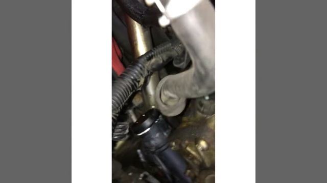 Mitsubishi Outlander 2 2.0 DID Wyciek Płynu Chłodniczego Z Tyłu Silnika.