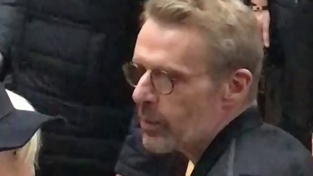 Роб на показе Диор 3 смотреть онлайн