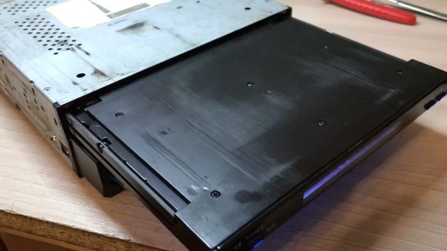 Ремонт магнитолы PIONEER DVD с выдвижным экраном смотреть онлайн