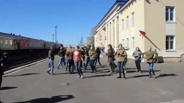 Голуби и танцы смотреть онлайн