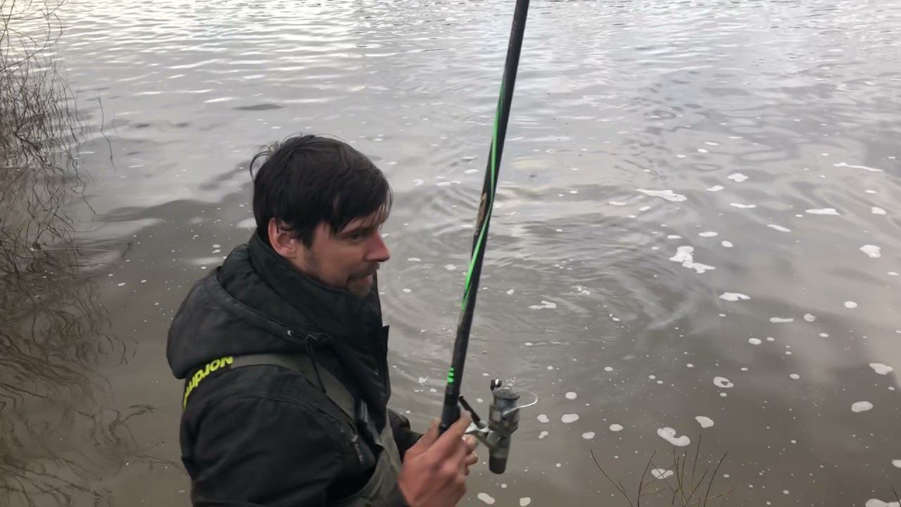 Густера на каждом забросе / рыбалка на ОКЕ рыбалка в проводку смотреть онлайн