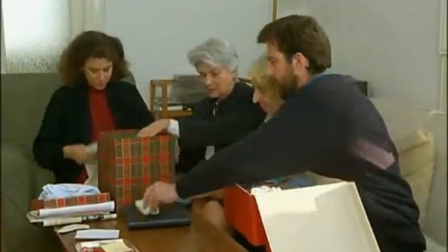 Aprile - Nanni Moretti - Facciamo vedere le nostre cose, Mamma? смотреть онлайн