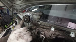 Замена вакуумного насоса Хендай Гранд Старекс