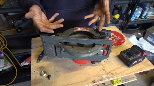 How to remove and install circular saw blade - reduction rings / bushes смотреть онлайн