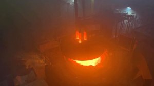 Разливка металла в литейном цехе завода «Кубаньжелдормаш»