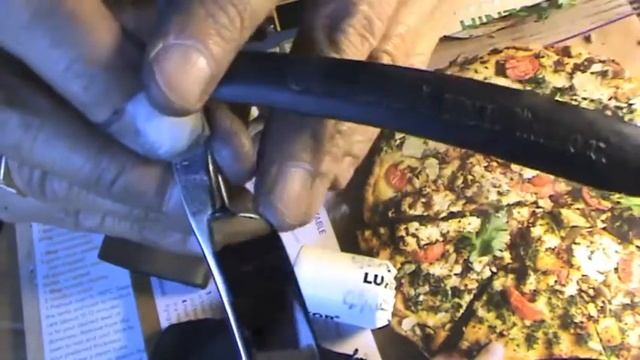 Реставрация опасной бритвы Georg Wostenholm & Son's straight razor restoration. смотреть онлайн