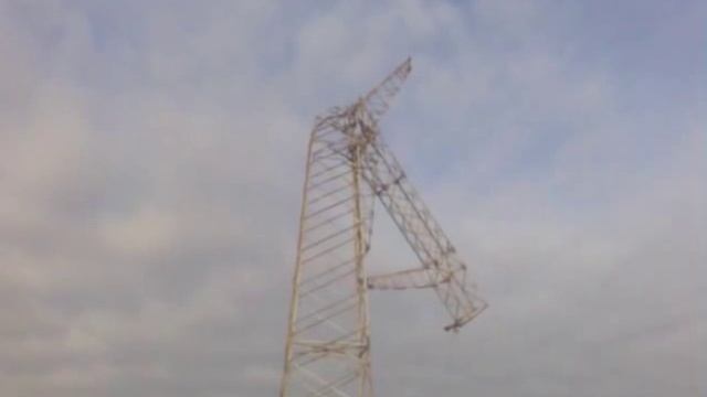 Снос покореженных металлических опор ЛЭП смотреть онлайн