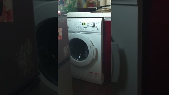 The Happy Washing Machine Song смотреть онлайн