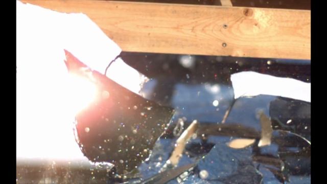 Hammer through Mirror at 120,000fps - The Slow Mo Guys смотреть онлайн