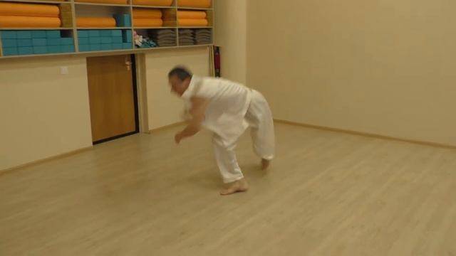 Алмазный Архат. ШаолиньЦюань. Медленно. Вправо.