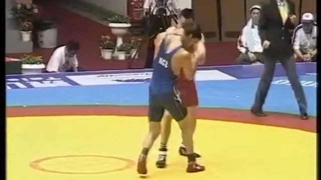 Спорт. Борьба. Данияр Кобенов-Байсеитов (Казахстан). Ухань 2005 г. смотреть онлайн