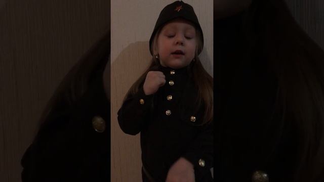 На земле безжалостно маленькой... смотреть онлайн