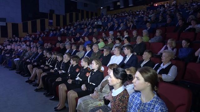 Общегородское торжество в честь Дня защитника Отечества состоялось в Старом Осколе смотреть онлайн