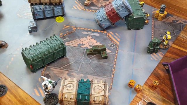 Warhammer 40k Battle Report Adeptus Astartes (Salamanders) vs Adeptus Astartes (Imperial Fists) смотреть онлайн