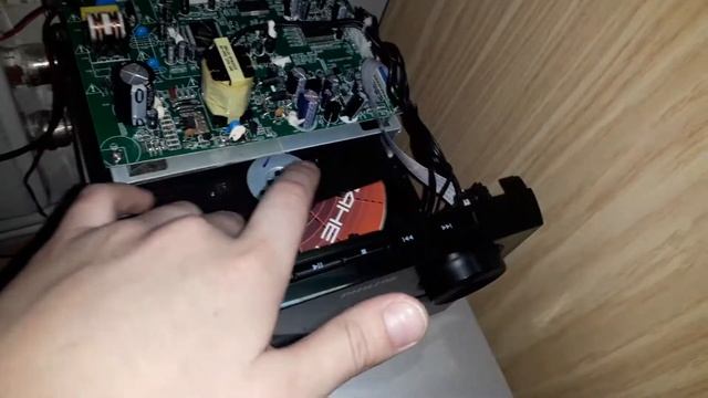 Музыкальный центр Sony музыкальный центр Philips подключены одновременно смотреть онлайн