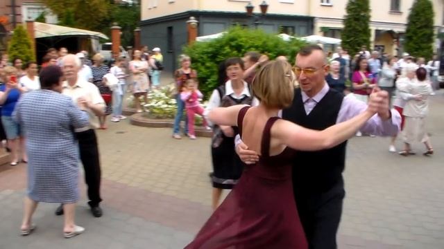 Вальс, Под Который Хочется Даже ПЕТЬ! смотреть онлайн