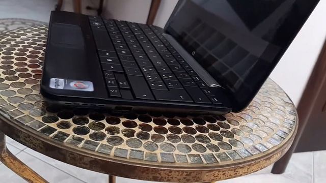 HP Compaq Mini 700EL смотреть онлайн
