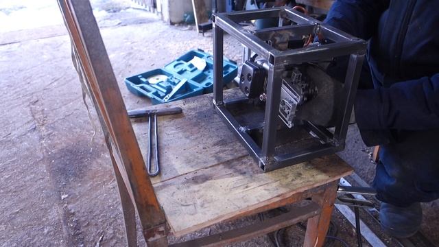 Мототележка из бензопилы. Рама для двигателя. Часть 1. смотреть онлайн
