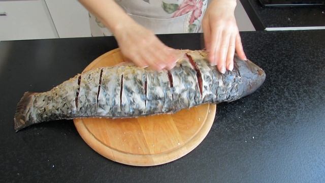 Ужин на всю семью. Карп запеченный в духовке. Рецепты Алины. смотреть онлайн