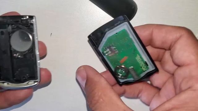 Kia Cadenza, K900 Key Fob Battery Replacement