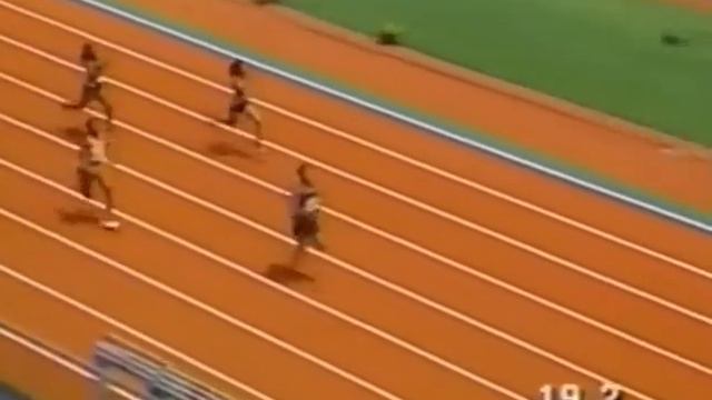 Marion Jones vs Juliet Campbell Women's 200m . 2001 Prefontaine Meet ,Eugene OR. смотреть онлайн