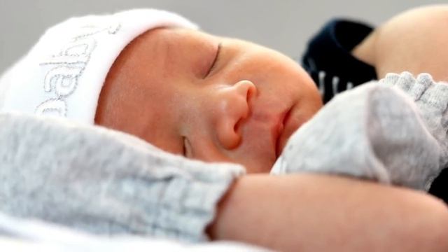 Колыбельная для детей, Baby sleep Music! Baby sleep 1 hour Music! 1 Hour Relaxing Baby Music! смотреть онлайн