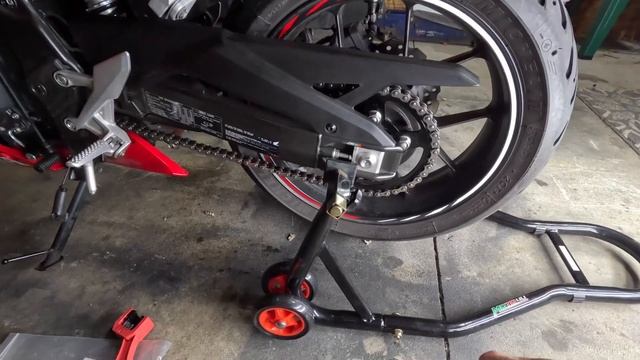 How to clean and lube a motorcycle chain смотреть онлайн