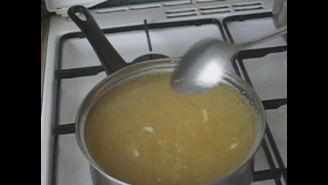 Зупка з пшеничної крупи з сирком