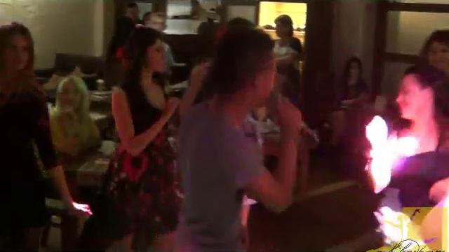 ВАУ! Смотрите ВСЕ!!! Хосе поет на Сальса-вечеринке! Школа танцев "Квадрат" г. Магнитогорск смотреть онлайн