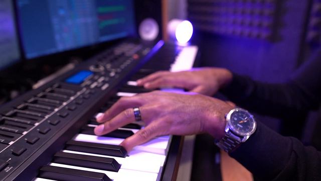 Recreating "Creepin'" on Saxophone in Studio смотреть онлайн