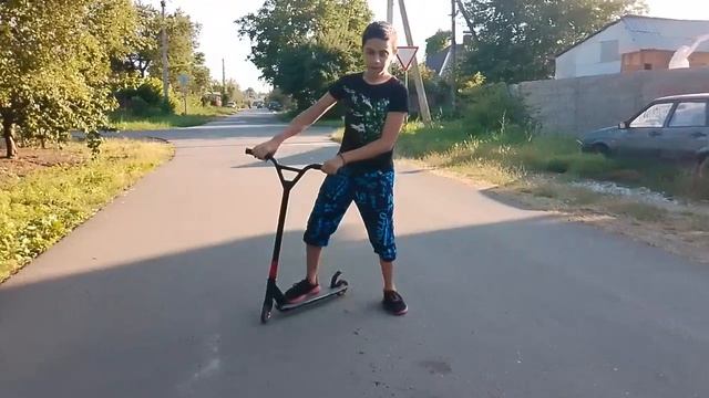 так правильно ездить на профессиональном самокате. ?????? смотреть онлайн