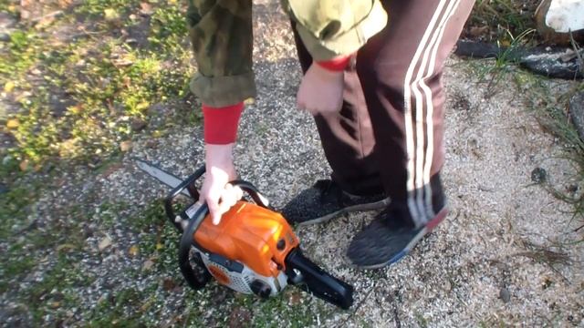 Как правильно заводить бензопилу STIHL MS 180 смотреть онлайн