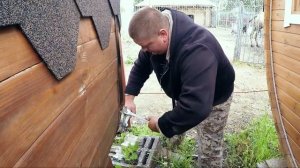 Как протягивать хомуты в бане бочке