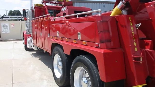 1989 Peterbilt 379 with Vuclan 3025 смотреть онлайн