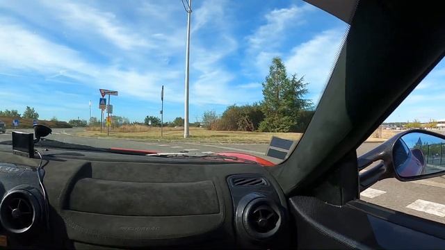 A Bord D'une Ferrari F430 Scuderia !! Insane Acceleration & Sound !! Fee Rarissime Toulouse 2022 смотреть онлайн