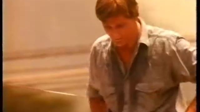 American Express travellers cheques commercial (1992) смотреть онлайн