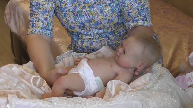 Девочка кукла реборн силиконовая улыбчивая.mp4