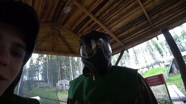 СТРЕЛЯЮ В ДРУЗЕЙ и ОПАСНЫЙ КВАДРОЦИКЛ, Пейнтбол от Первого Лица - ВЛОГ смотреть онлайн