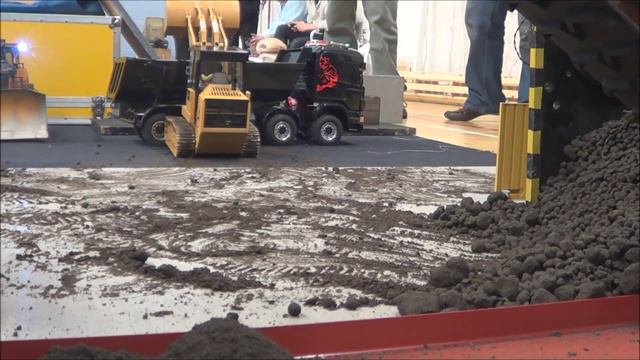 Rc Construction @ Leyland JANUARY 2016. Rc Hydraulics Rc Wheel Loader Rc Bulldozer Rc Dumper смотреть онлайн