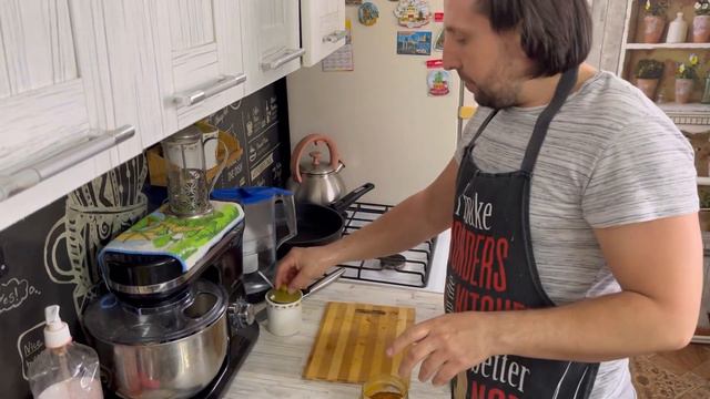 Секрет самой вкусной Курицы. Сочная курица в духовке. Этот рецепт курицы невозможно испортить! смотреть онлайн